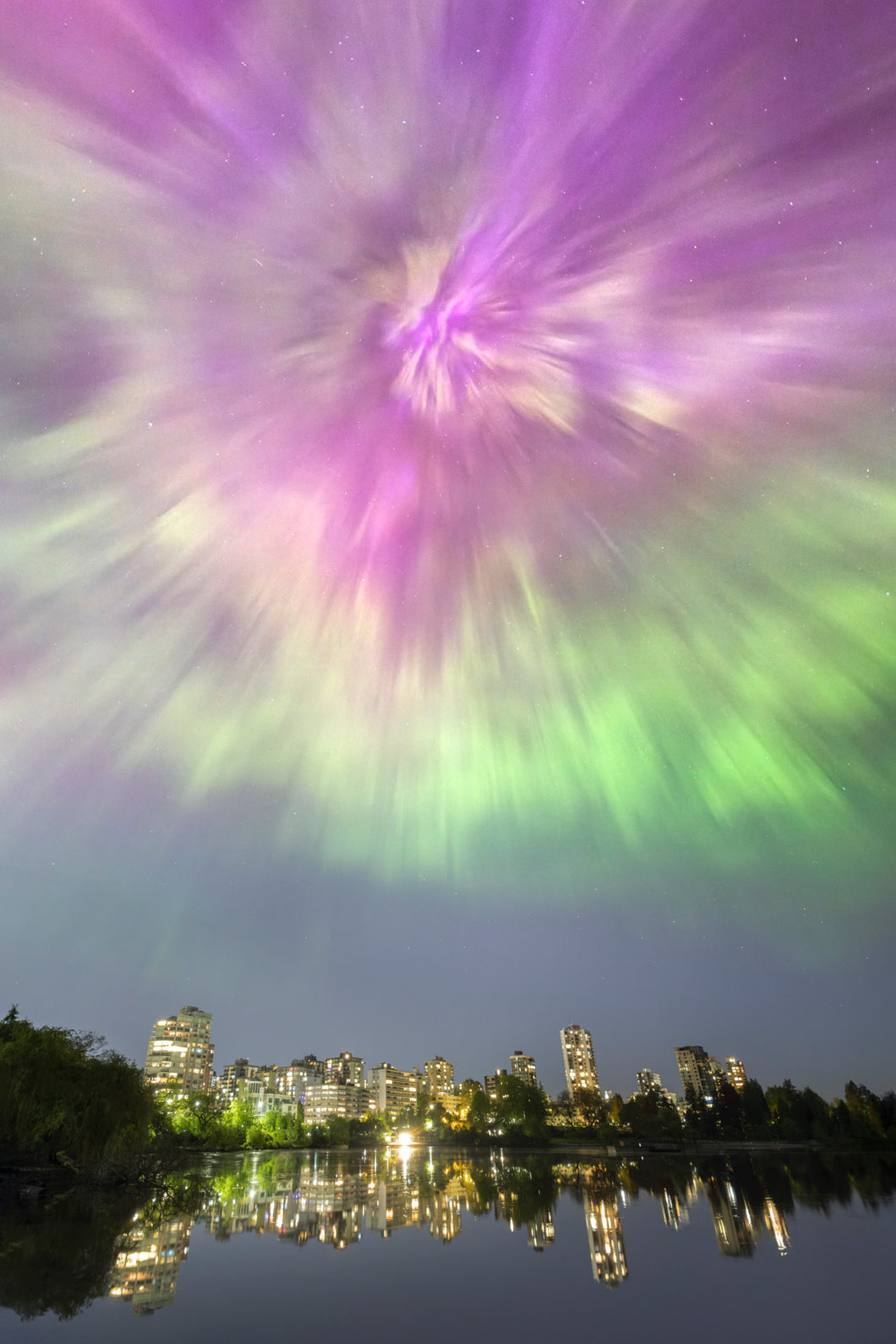 Aurora above the Lagoon